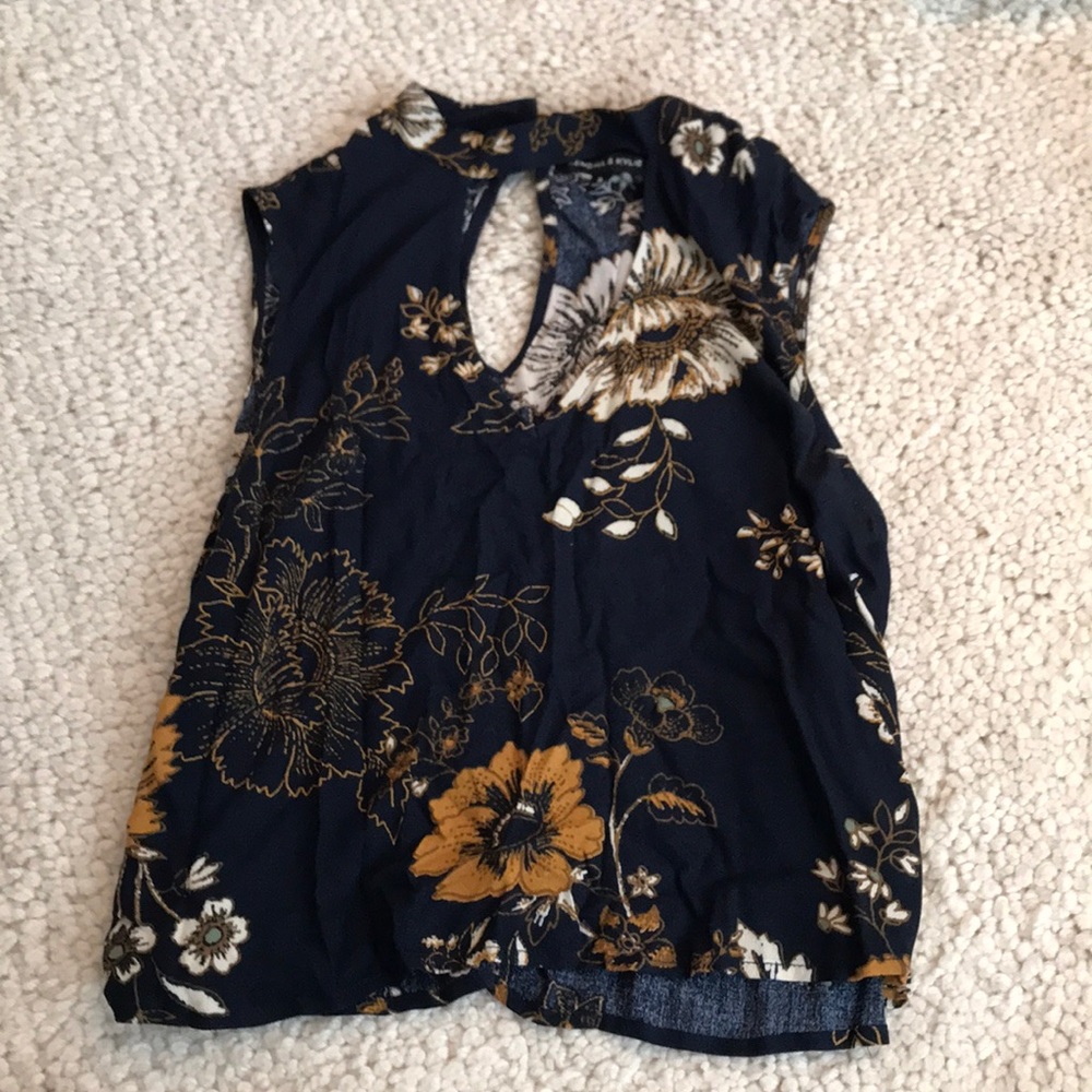 Kendall + Kylie brand tank top